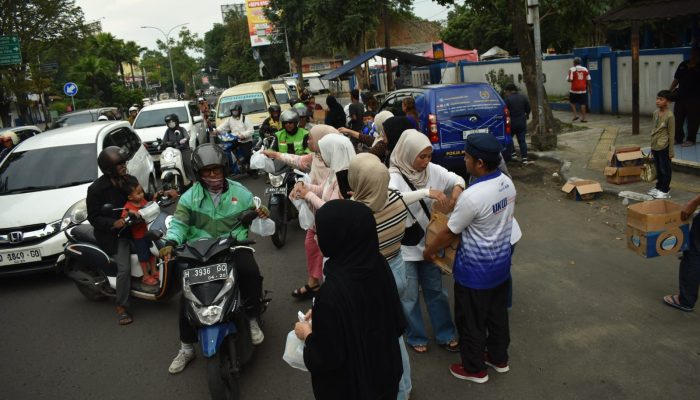 Buka Donasi, PWI Kembali Bagikan 300 Paket Takjil