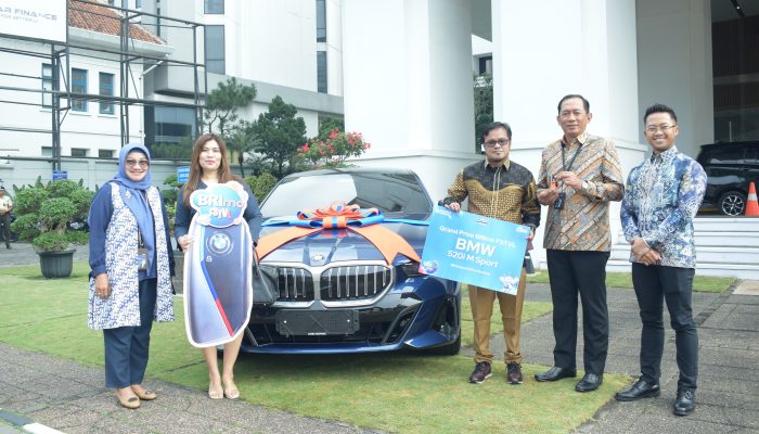 BRImo FSTVL 2024 Serahkan Hadiah Mobil Untuk Nasabah