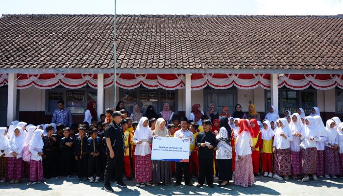 Peduli Pendidikan, BRI Region 9 Salurkan 40 Beasiswa